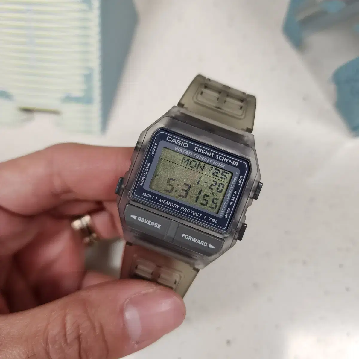 新製品!! カシオデータバンク DB-第81代モアイ像デジタルウォッチ